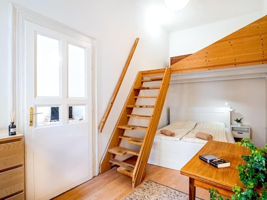 Sunshine Apartment - With Garage Budapest Eksteriør bilde